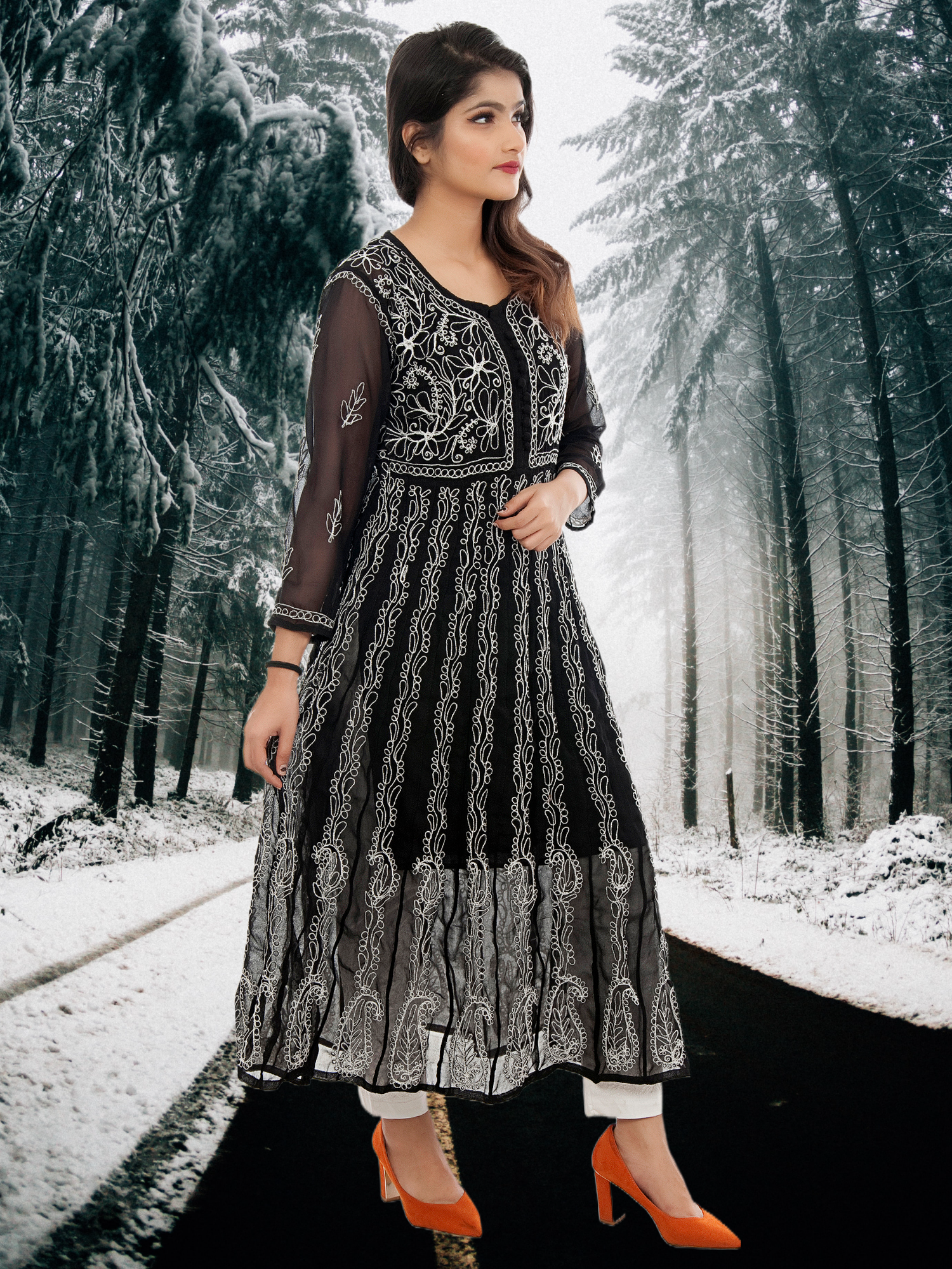 Lucknowi Chikankari Aari Embroidrey Anarkali Kurti With Inner