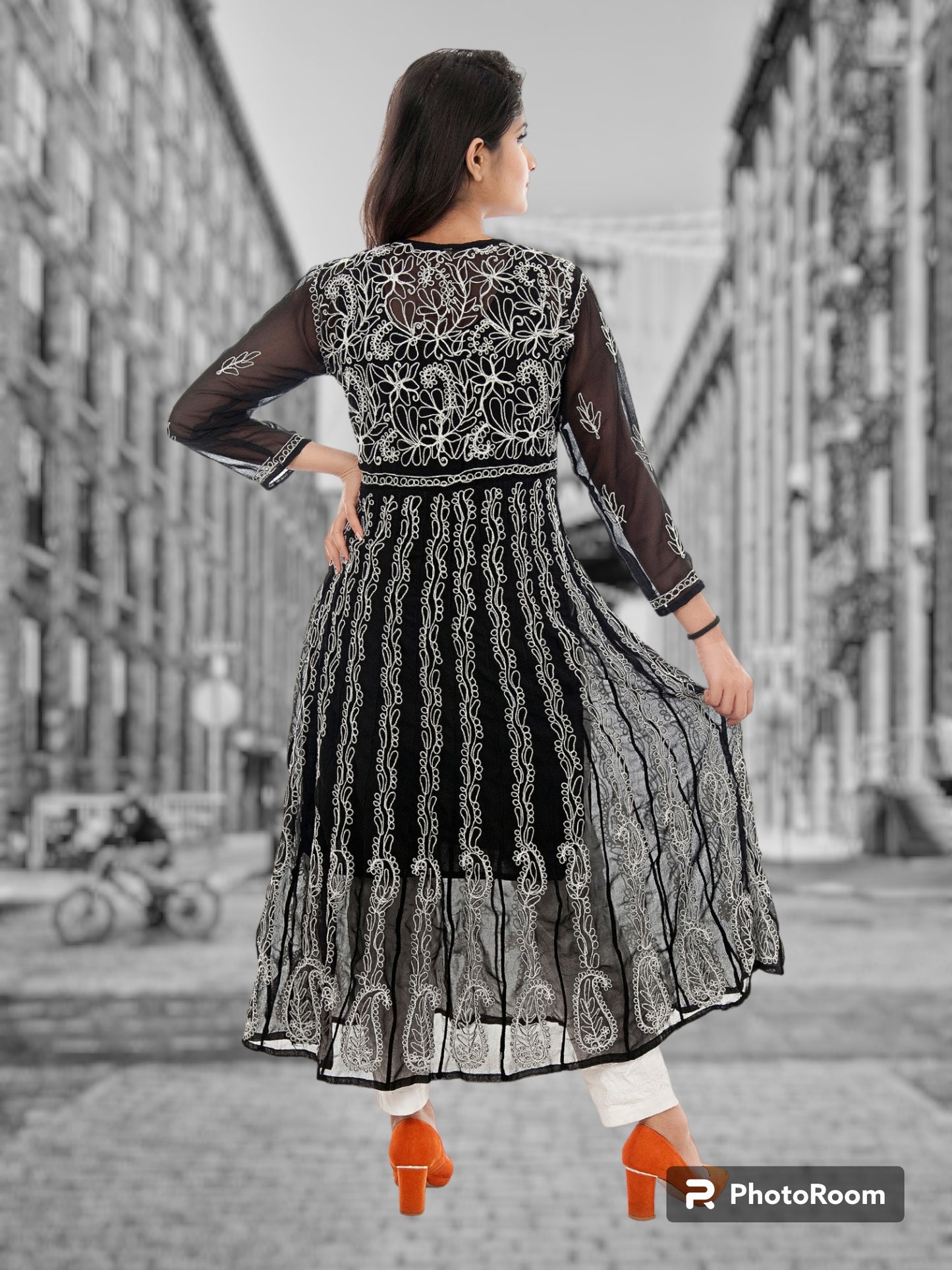 Lucknowi Chikankari Aari Embroidrey Anarkali Kurti With Matching Inner(Color Chart)