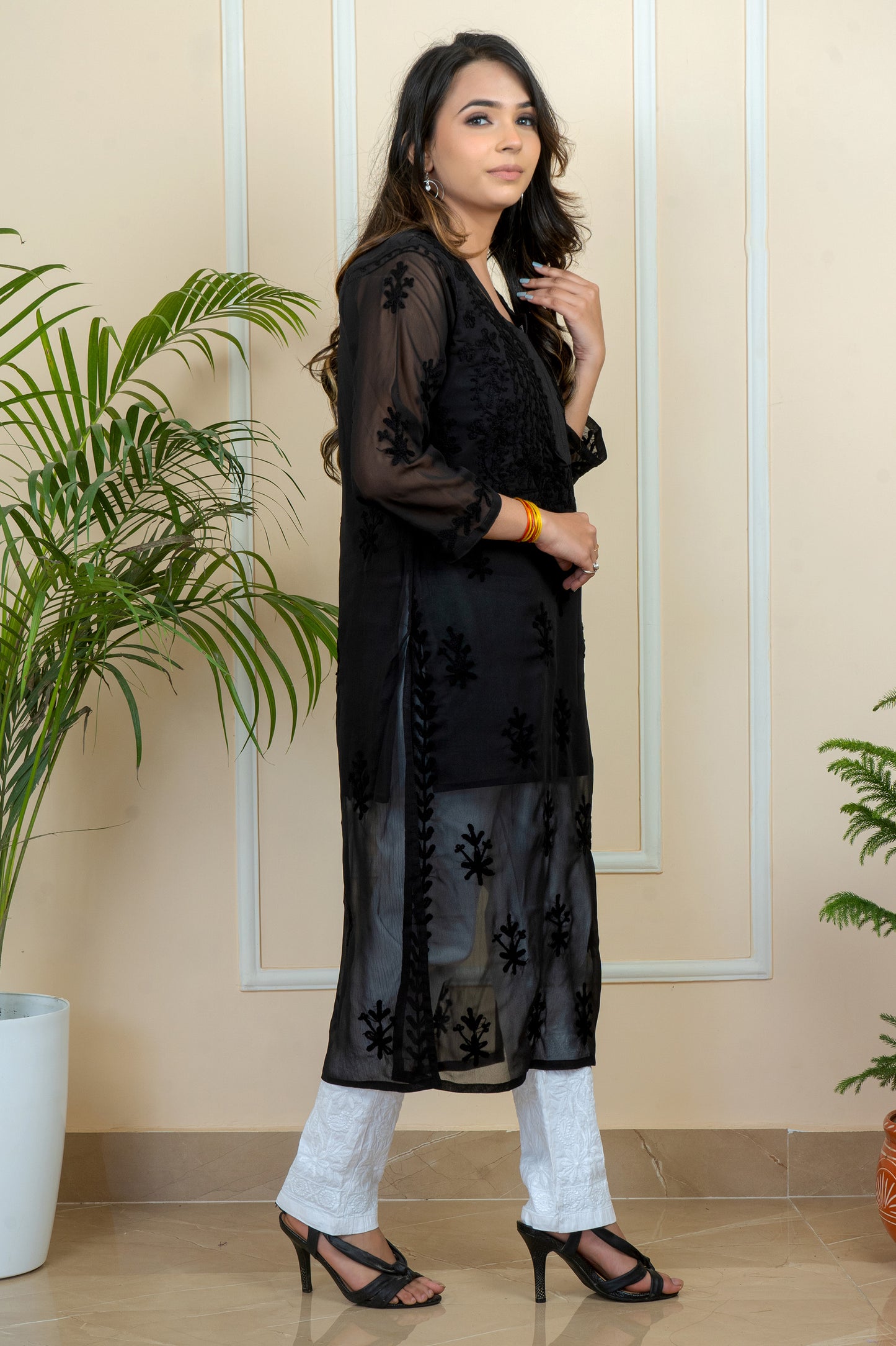 Lucknowi Chikankari & Kashmiri Aari Work Gala Booti (Black) Kurti – A Blend of Tradition & Elegance