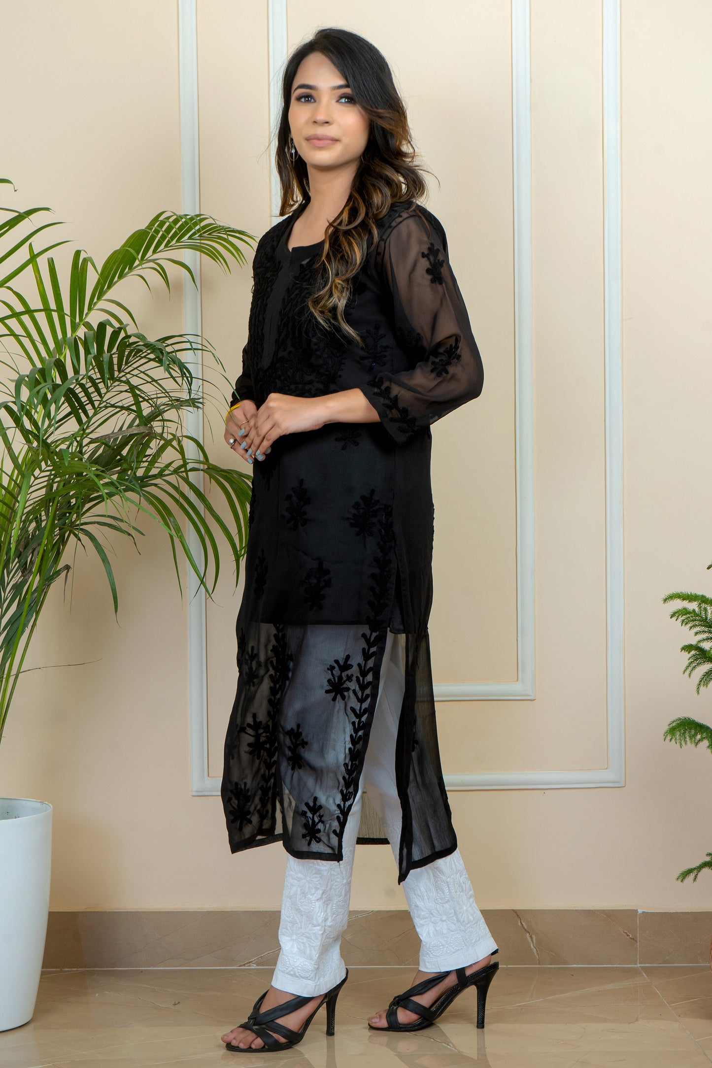 Lucknowi Chikankari & Kashmiri Aari Work Gala Booti (Black) Kurti – A Blend of Tradition & Elegance