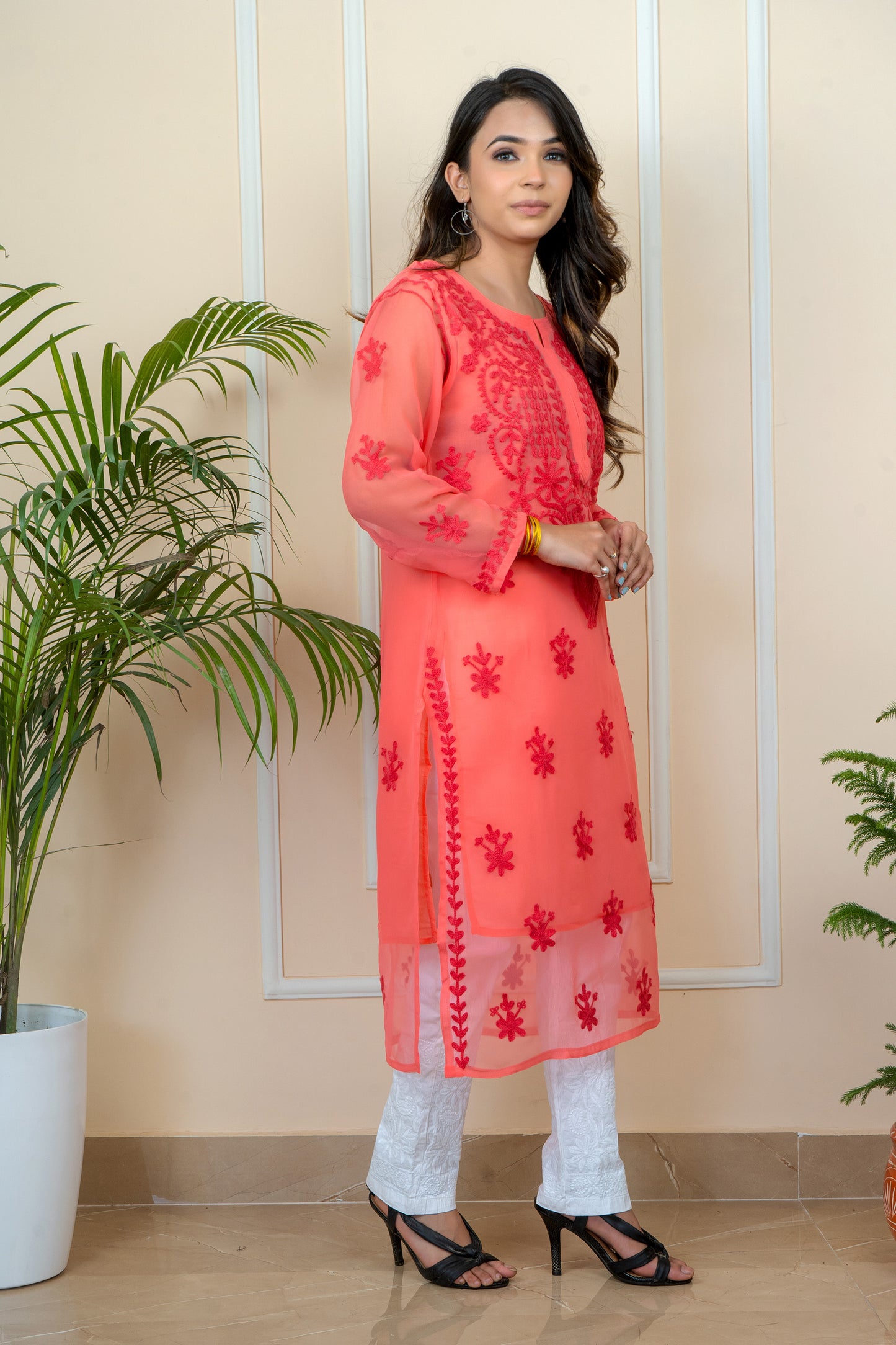 Lucknowi Chikankari & Kashmiri Aari Work Gala Booti ( PEACH ) Kurti – A Blend of Tradition & Elegance
