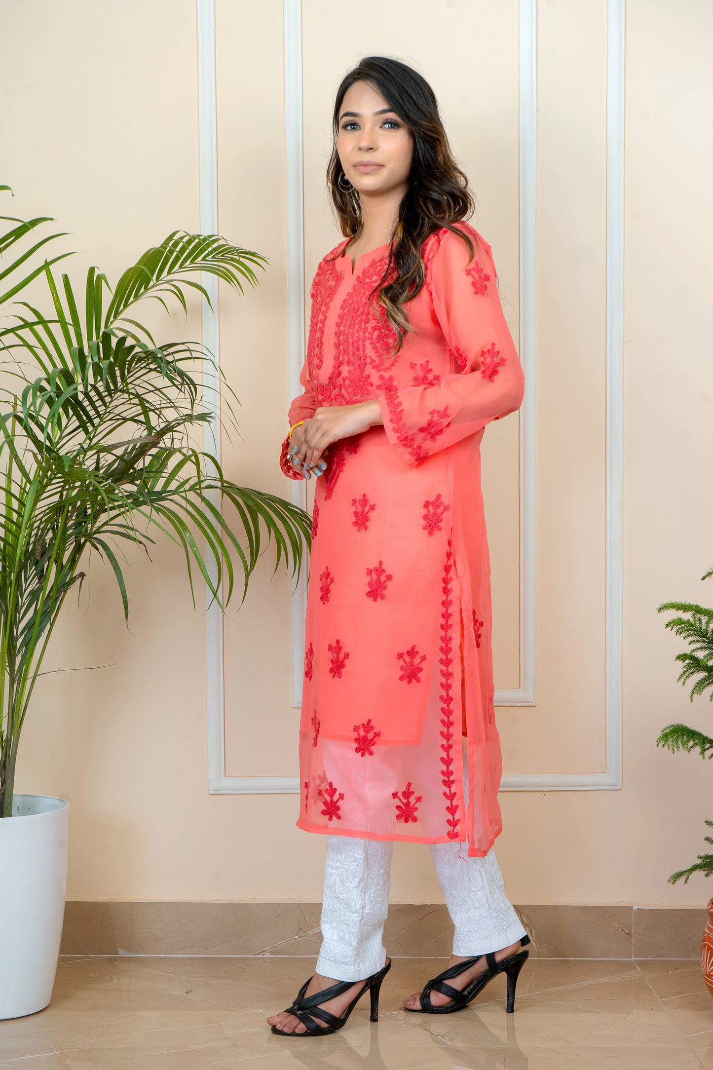 Lucknowi Chikankari & Kashmiri Aari Work Gala Booti ( PEACH ) Kurti – A Blend of Tradition & Elegance
