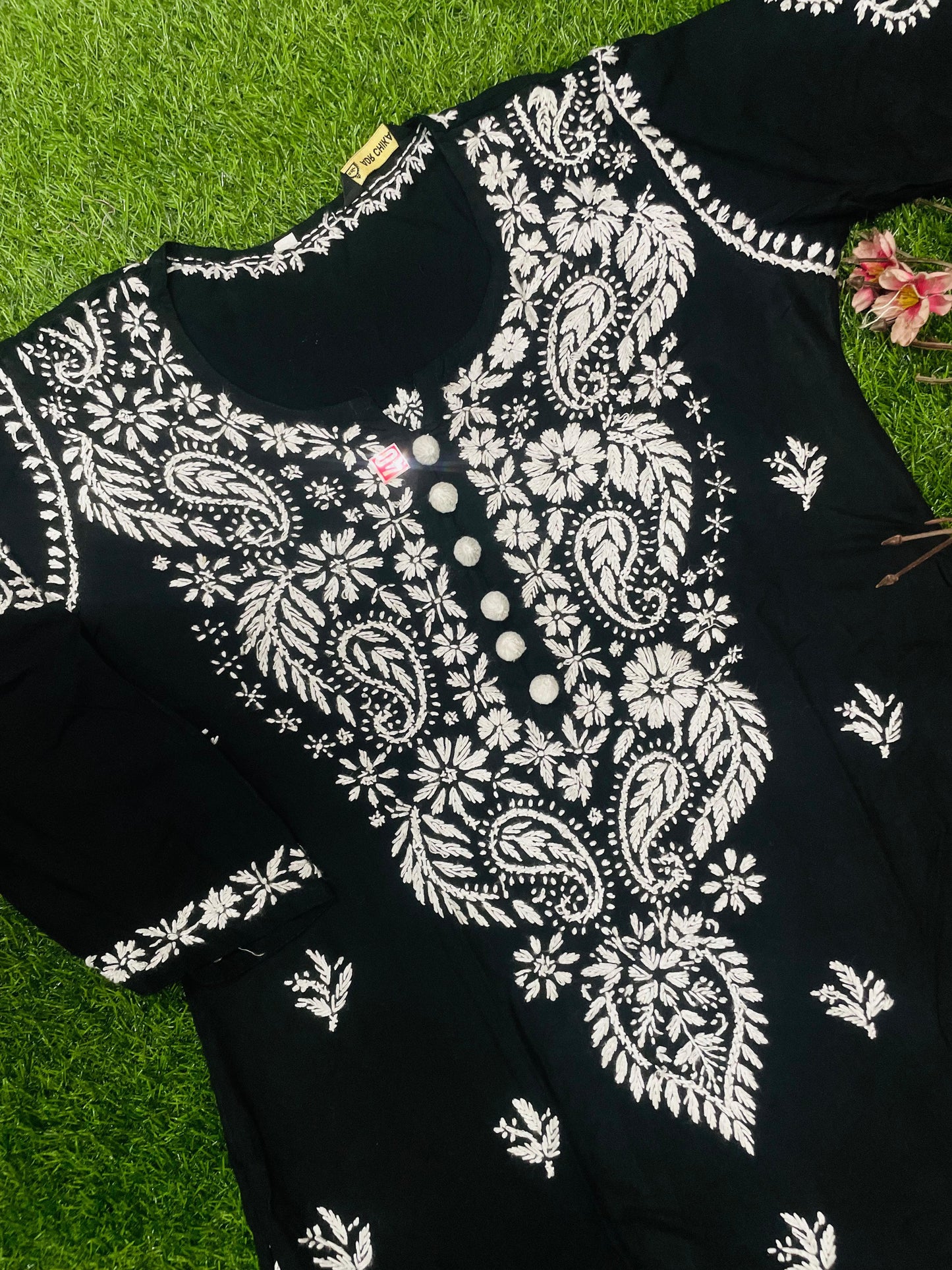 Bushra Lucknowi Chikankari Modal Straight Kurta