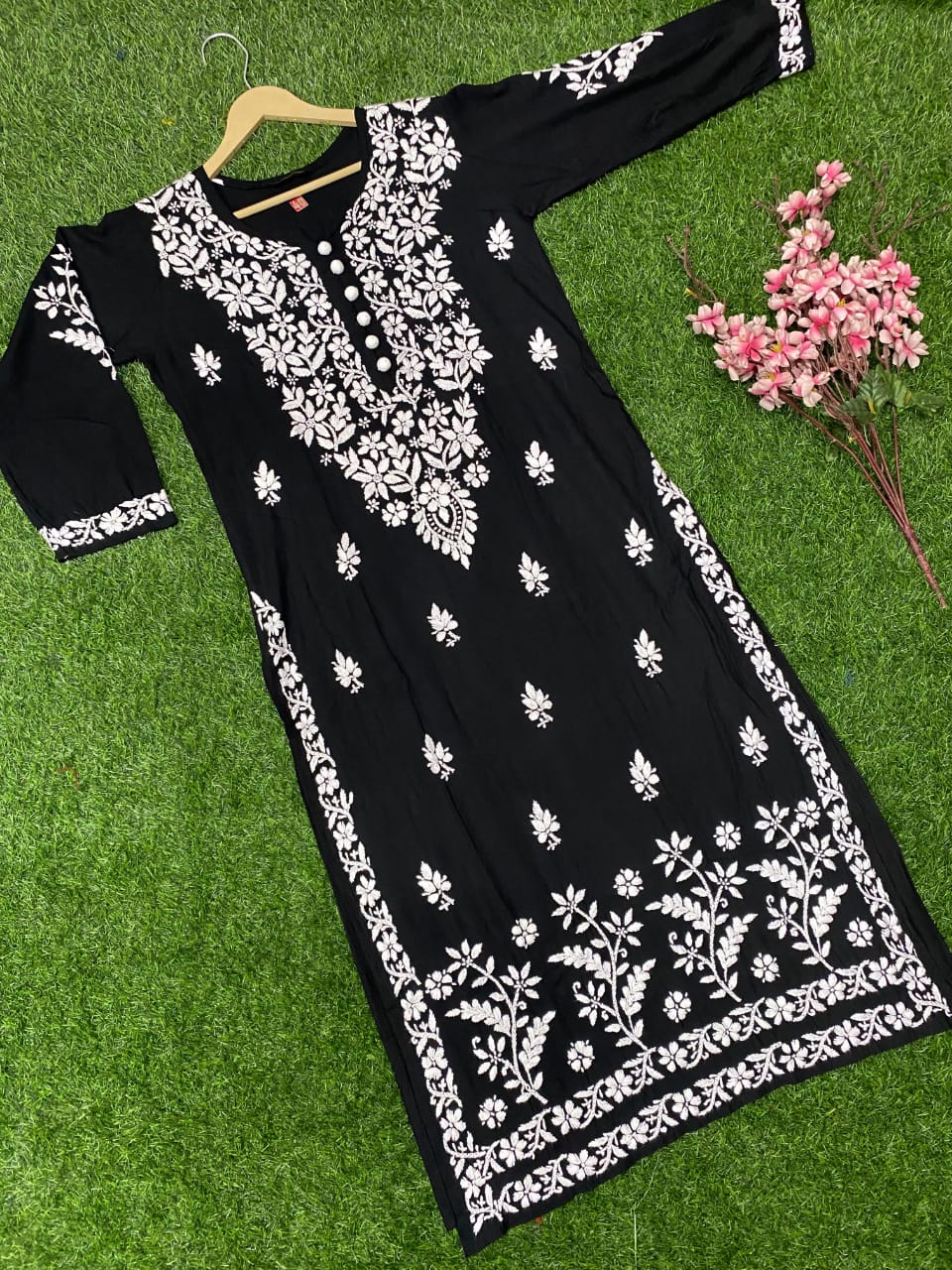LCA Chikan Handicraft Lucknowi Latest Chiffon Kurti with Inner Lenth-44  Sleeve-3/4 Hand Wash at Rs 950 | Lucknow | ID: 25476799930