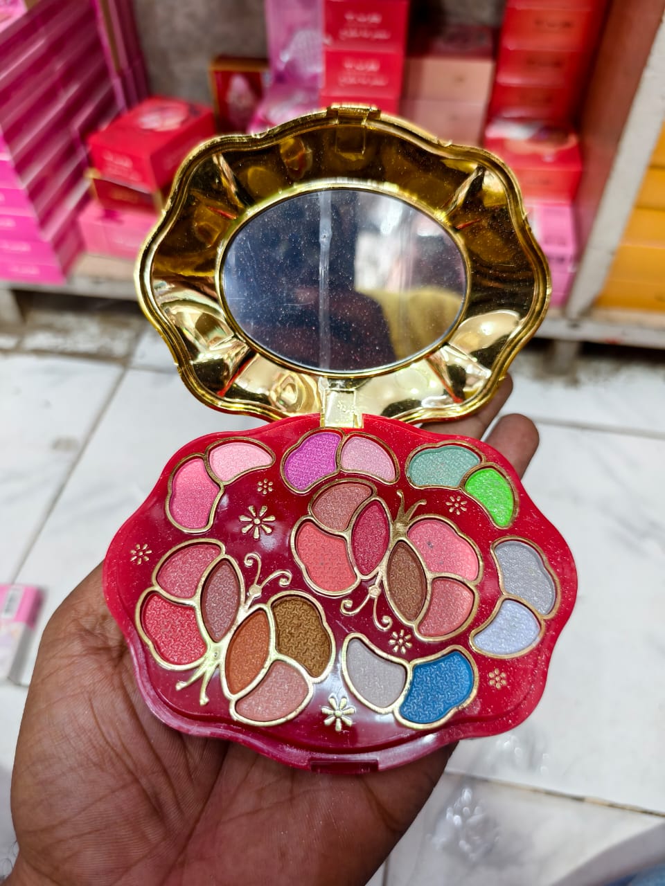 🎨 The Ultimate Glam: Mekup Essential Makeup Kit