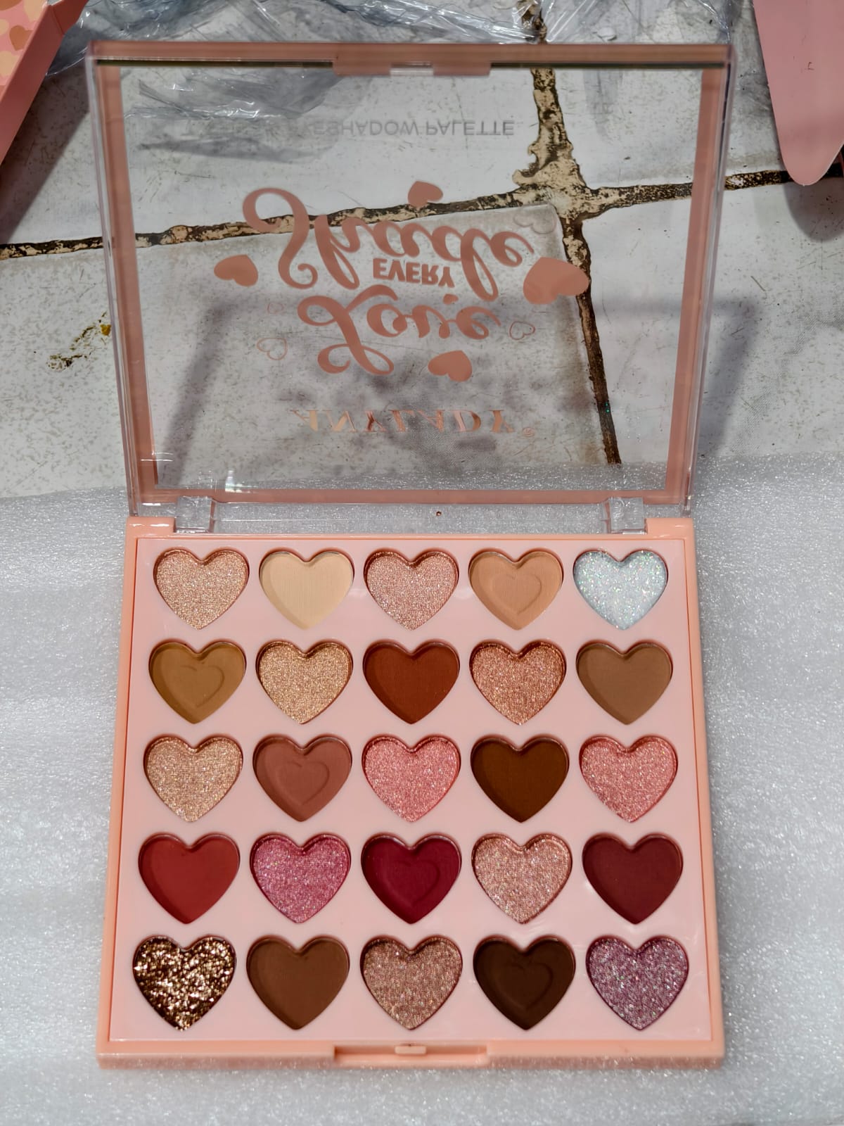 🎨 The Ultimate Glam: Mekup Essential Makeup Kit